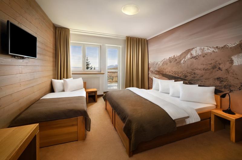 Dvojlôžková izba s balkónom s výhľadom a prístelkou